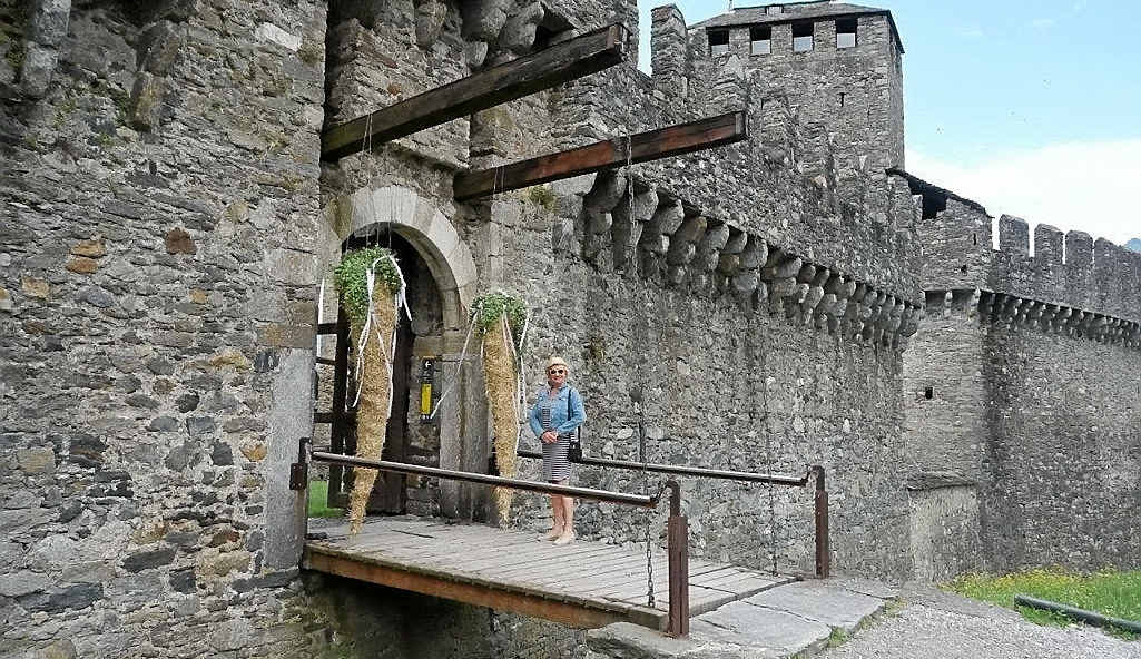 IMMERSE YOURSELF: If you love castles you have to check out the three UNESCO castles in the city of Bellinzona. IMMERSE YOURSELF: If you love castles you have to check out the three UNESCO castles in the city of Bellinzona.